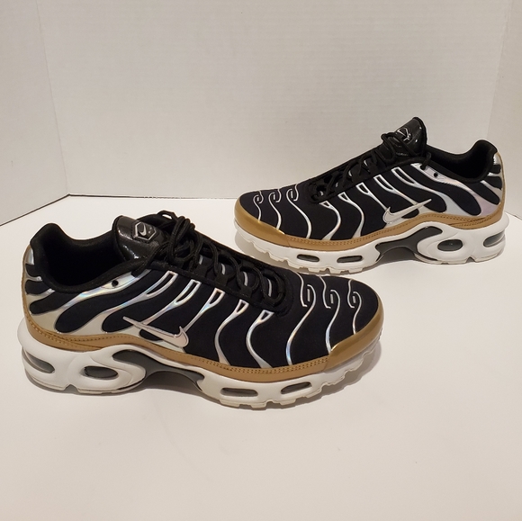 nike air max plus black aluminum